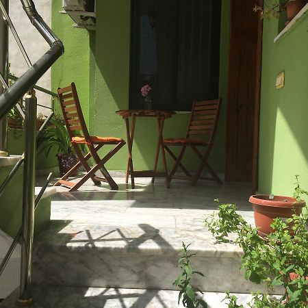 Bed and Breakfast Friends House Tirana Esterno foto